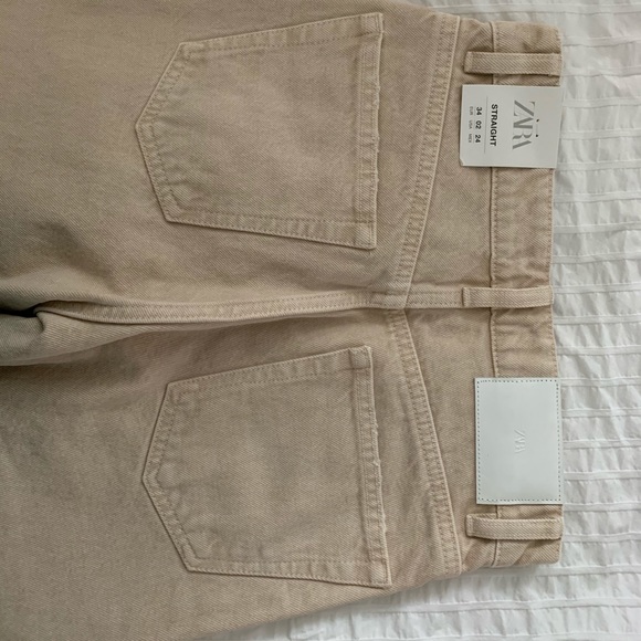 Brand new high rise - Picture 2 of 5